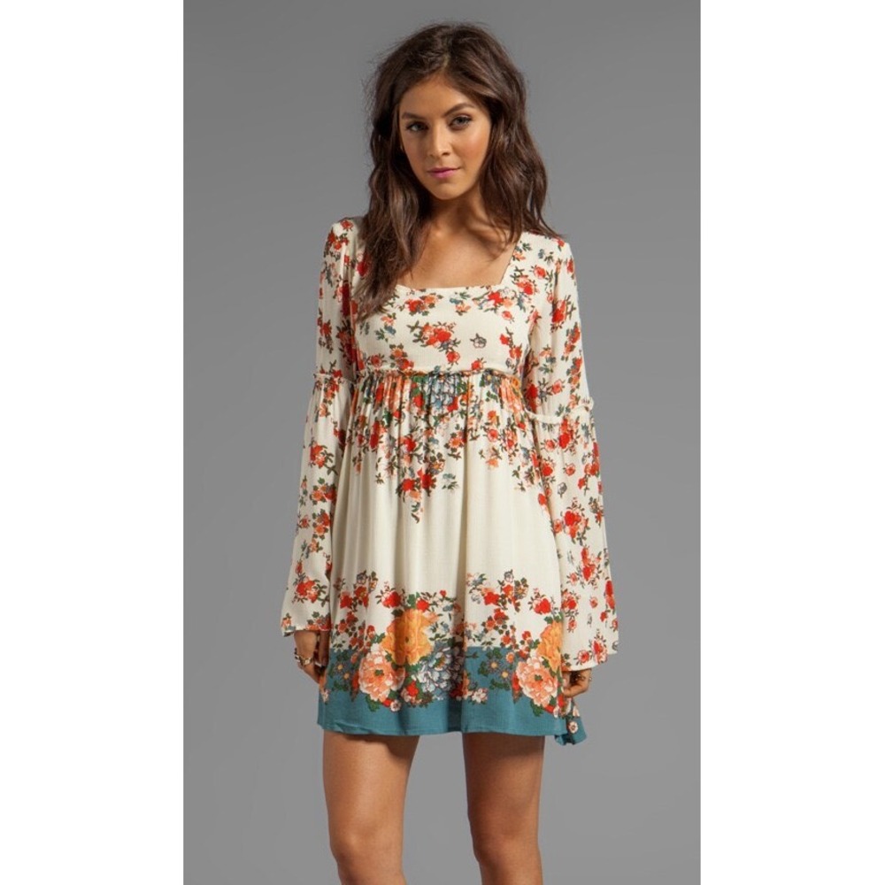 Free People Floral Bell Sleeve Mini Dress‎ Ivory Red Boho Smocked Back XS